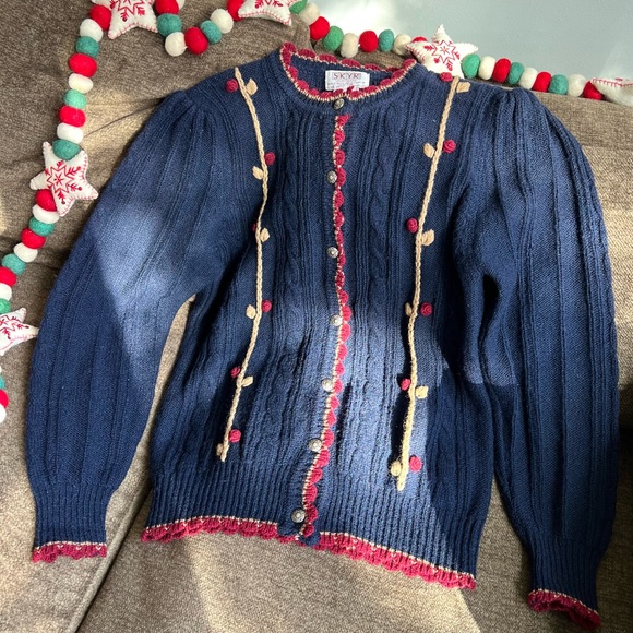 skyr Sweaters - Vintage 100% Shetland wool navy embroidered cardigan sweater